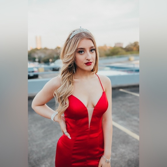 Rachel Allan Couture Style #8408 Burgundy Gown – Size 6 - Picture 5 of 9